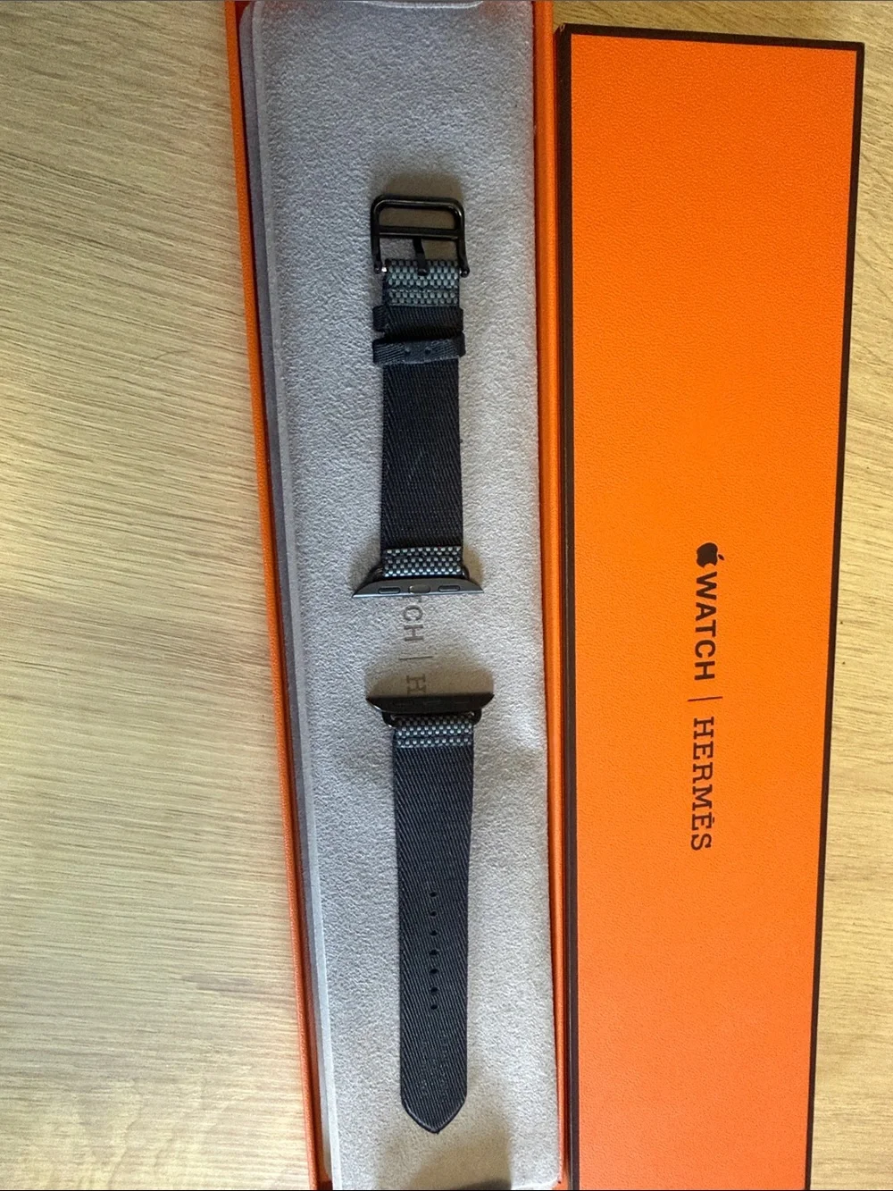 Hermes apple watch 40mm Noir/Écru Toile H Single Tour